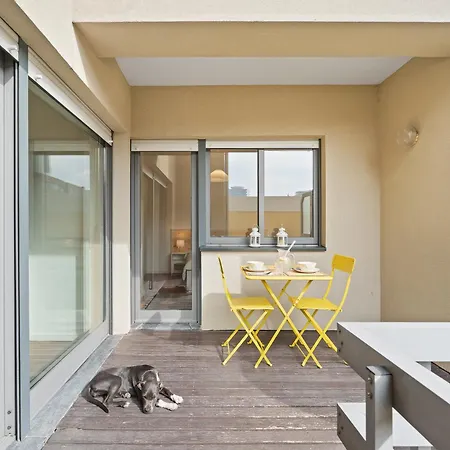 Lemon Beach-bright 3min To & Metro * Matosinhos (Porto)